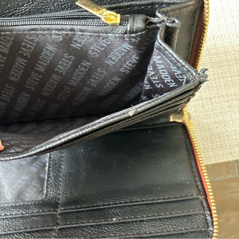 Steve Madden Brown round zipper wallet - Picture 6 of 6
